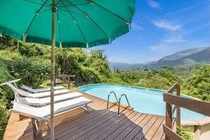 Pool - Former convent with private pool in Tuscany (Camaiore)