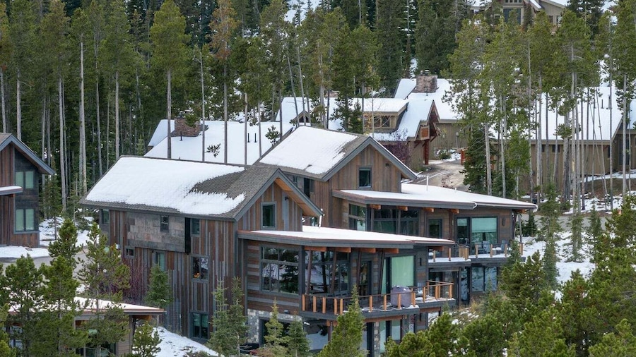 7 Rolling Ridge 6 Bedroom Home