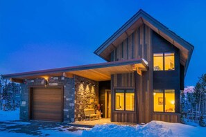 House, 6 Bedrooms | Exterior - 7 Rolling Ridge 6 Bedroom Home (Big Sky)