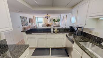 Condo, 2 Bedrooms | Private kitchen | Fridge, oven, coffee/tea maker, toaster