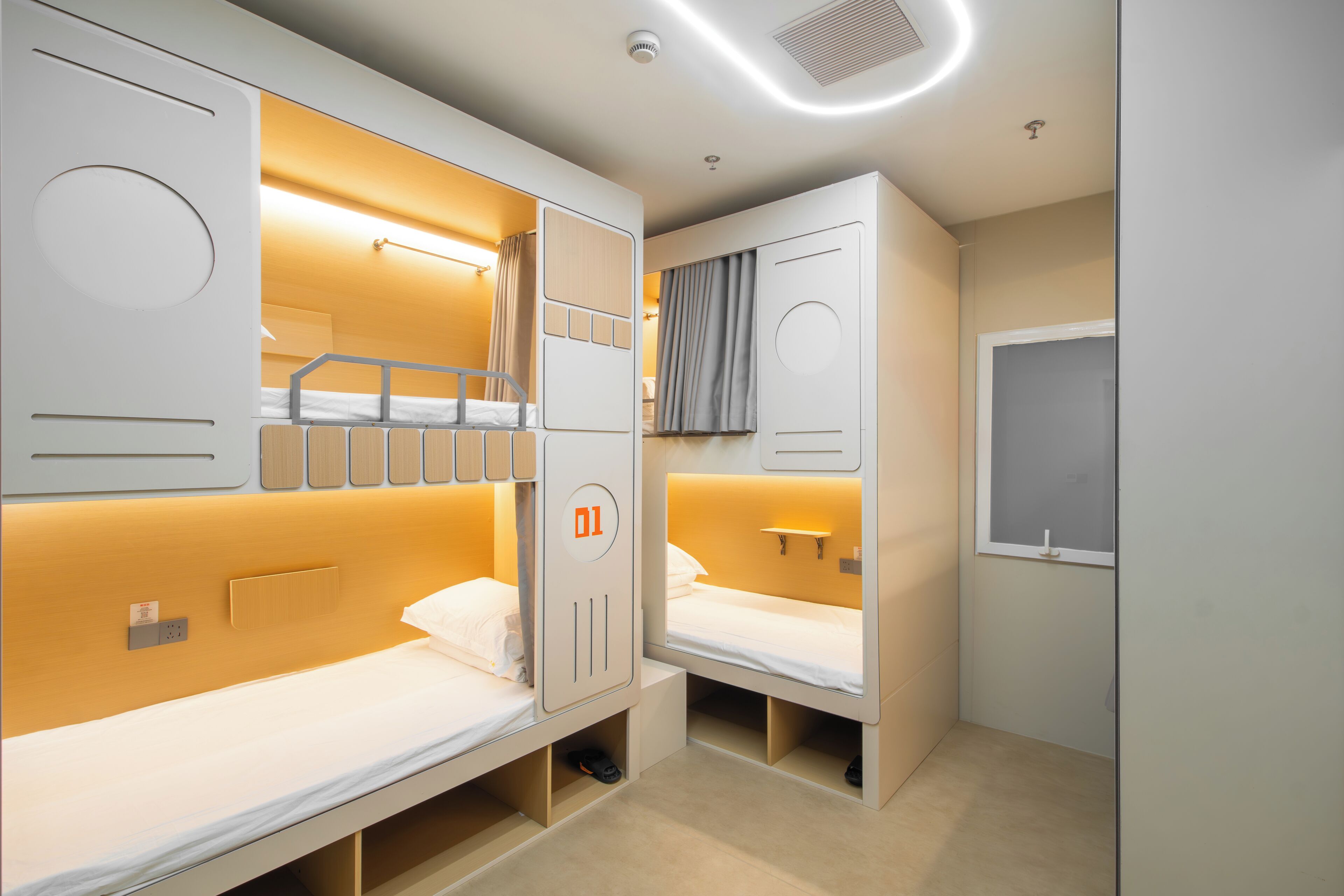 Elite Shared Dormitory, Men only, City View | Hypo-allergenic bedding, soundproofing, free WiFi