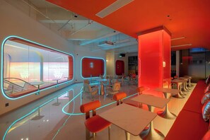 Restaurant - SilMiCore Hostel (Shanghai)