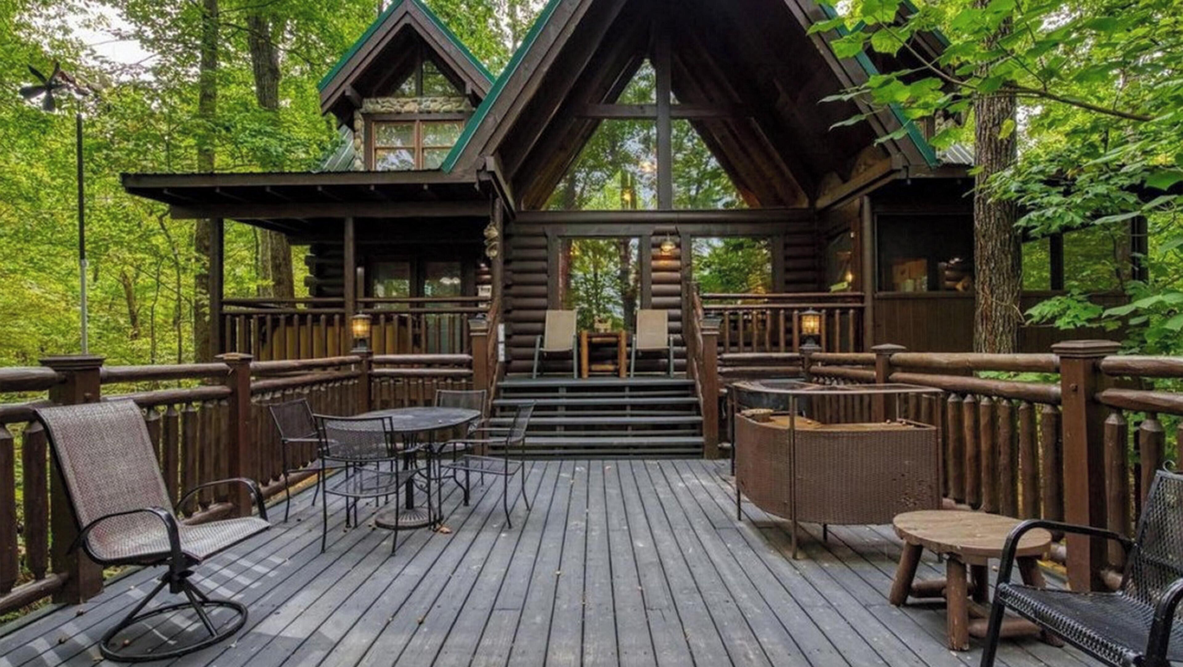 Cabin, 3 Bedrooms | Outdoor dining