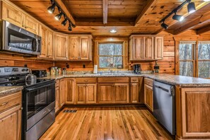 Cabin, 3 Bedrooms | Private kitchen | Fridge, oven, coffee/tea maker, toaster - Rise And Shine 3 Bedroom Cabin (Gatlinburg)