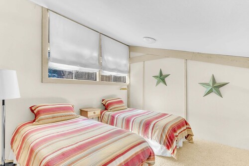 Adobe Style Condo With Loft - Creekside #58 2 Bedroom Home