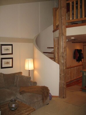 House, 2 Bedrooms | Living area - Adobe Style Condo With Loft - Creekside #58 2 Bedroom Home (Arnold)