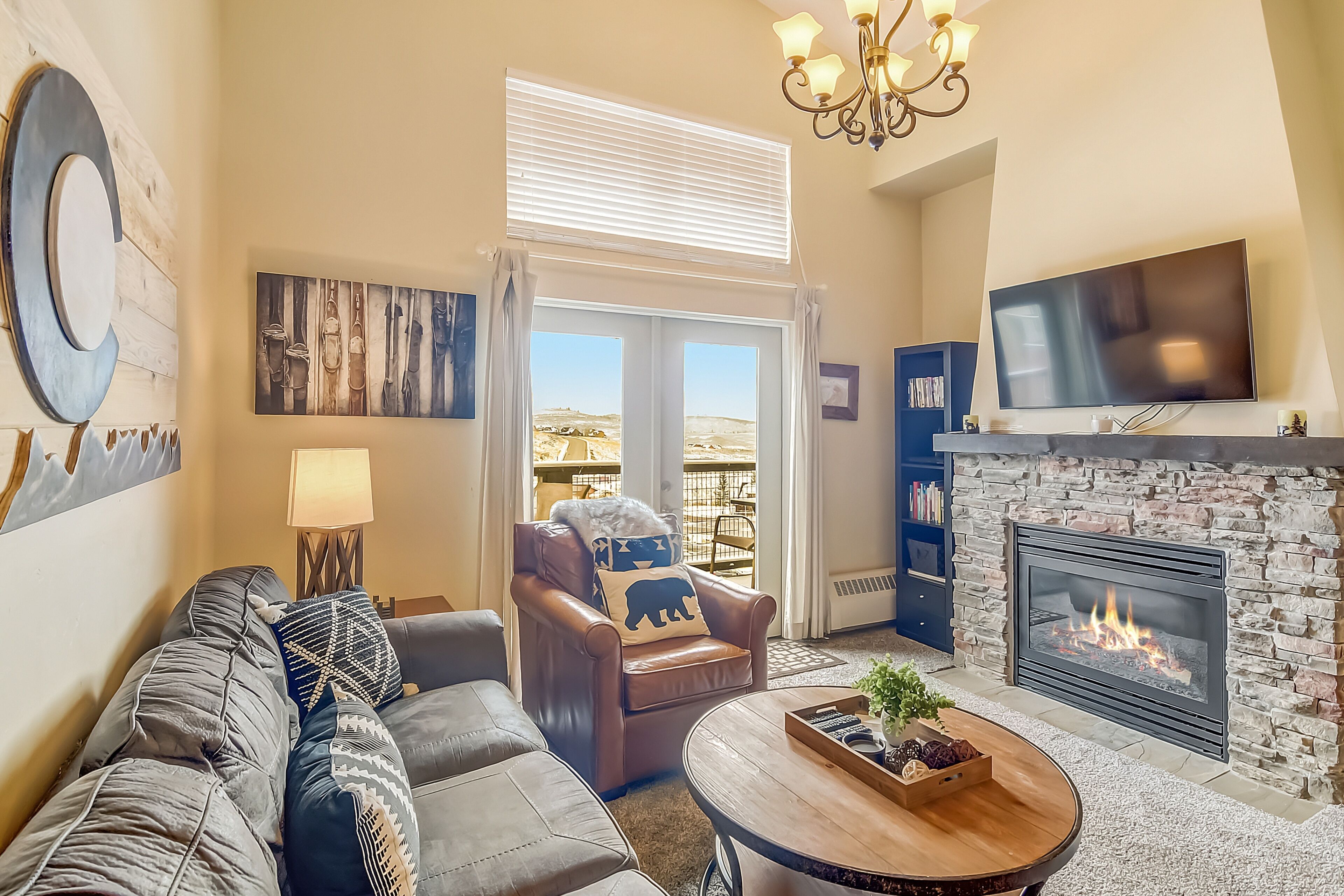 Condo, 2 Bedrooms | Living area