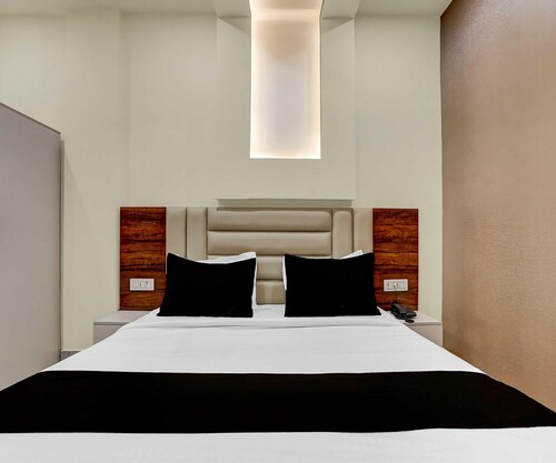 Collection O Meerut City Junction