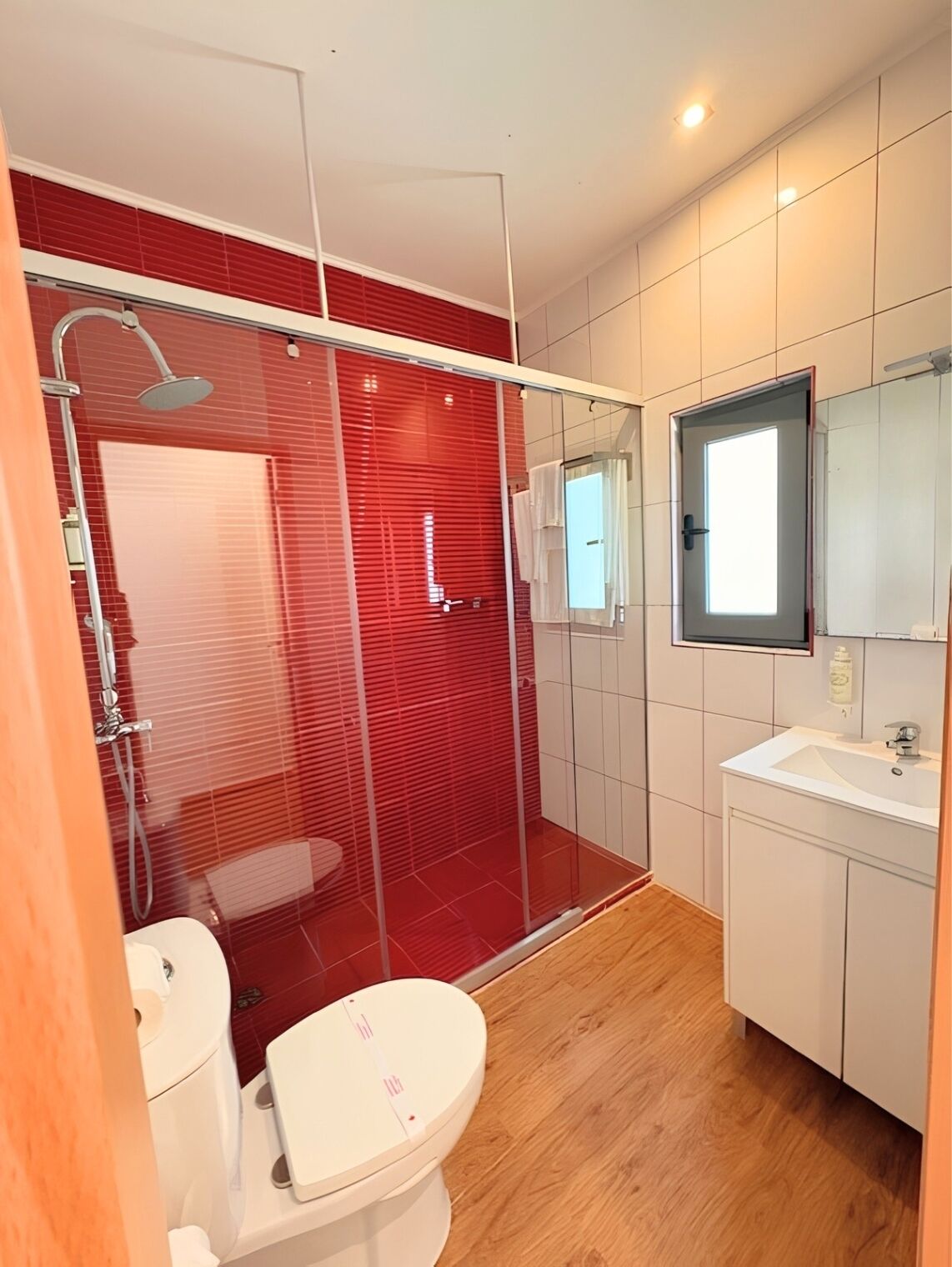 Standard Double Room | Bathroom
