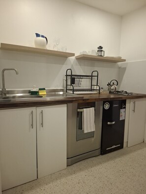 Wasserkocher mit Kaffee-/Teezubehör, Toaster