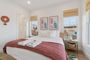 3 bedrooms, iron/ironing board, internet