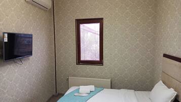 Chambre Économique avec lits jumeaux, vue cour intérieure