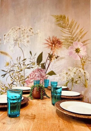 Dining - Twickenham House Sleeps 7 with Parking - Isleworth (Greater London)