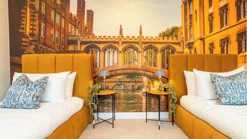 5 bedrooms, iron/ironing board, WiFi, bed sheets