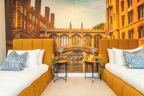 5 habitaciones, tabla de planchar con plancha, wifi y ropa de cama 