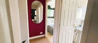 Stunning ELY House - Perfect Retreat for Large Groups