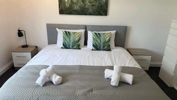 4 Schlafzimmer, Bügeleisen/Bügelbrett, WLAN, Bettwäsche
