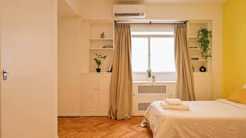 3 habitaciones, tabla de planchar con plancha, wifi y ropa de cama