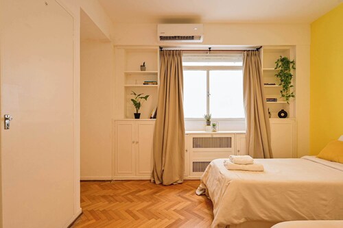 MOT  Rentals + Laprida 1300 - 3 Bd 2 Ba in Recoleta!