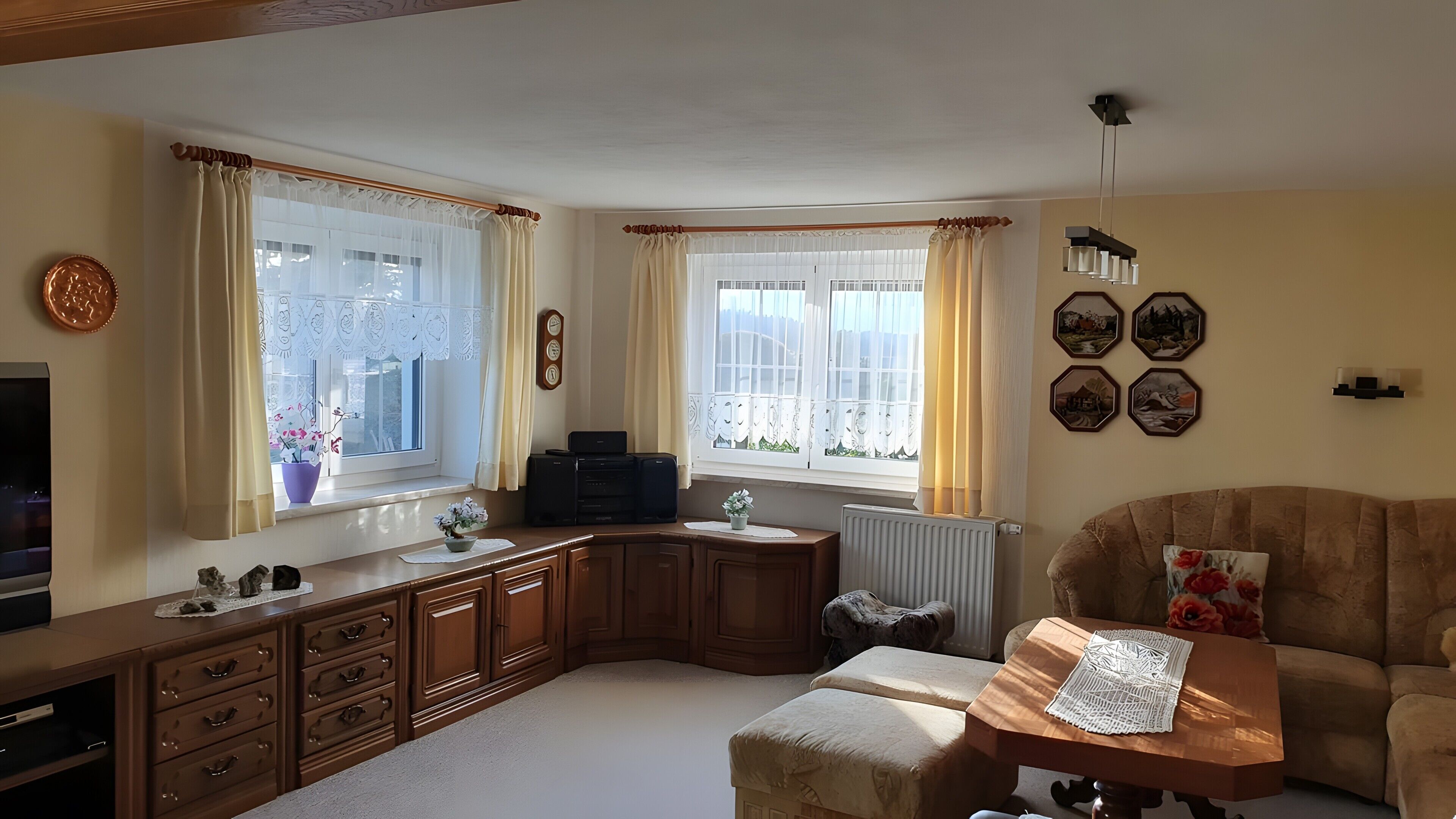 Fernseher, DVD-Player, Stereoanlage