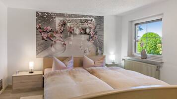 3 bedrooms, WiFi, bed sheets