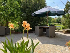 Unclassified image, 5 of 30, button - Holiday Home "Gîte - À l’ombre des Mûriers" with Shared Terrace, Wi-Fi & Air Conditioning (Bagard)