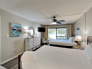 2 bedrooms, iron/ironing board, WiFi, bed sheets - Edgewater Villa #2001 | Close to Beach with Amazing Resort Amenities (Panama City Beach)