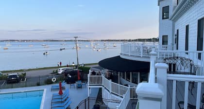 Charming New England 1 bdrm