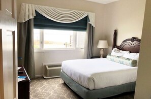 Unclassified image, 4 of 13, button - Charming New England 1 bdrm (Jamestown)