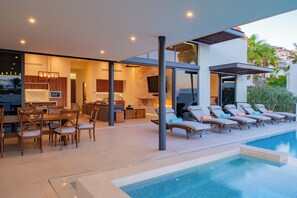 Pool - Villa Persia: Modern Pedregal Retreat Ocean Views. Promos Avail (Cabo San Lucas)
