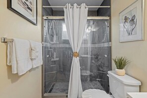 Shower, hair dryer, towels, soap - Private Coastal Retreat Near Monterey Bay & Beach! (Marina)