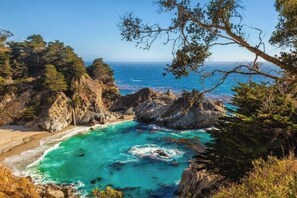 Beach - Private Coastal Retreat Near Monterey Bay & Beach! (Marina)