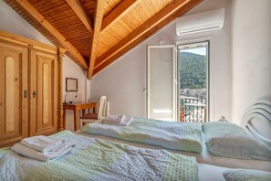 2 slaapkamers, een strijkplank/strijkijzer, wifi, beddengoed