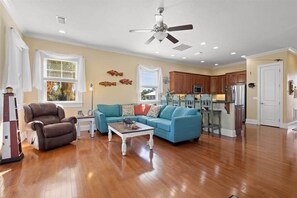 Unclassified image, 4 of 30, button - Driftwood Haven at Rivers Bend - Steinhatchee (Steinhatchee)