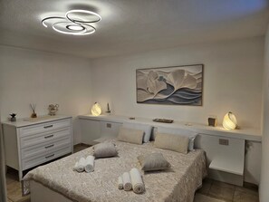 6 habitaciones, tabla de planchar con plancha, wifi y ropa de cama 