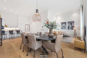 Dining - Beach Loft - luxury apartment with sea view in Ostend (Oostende)