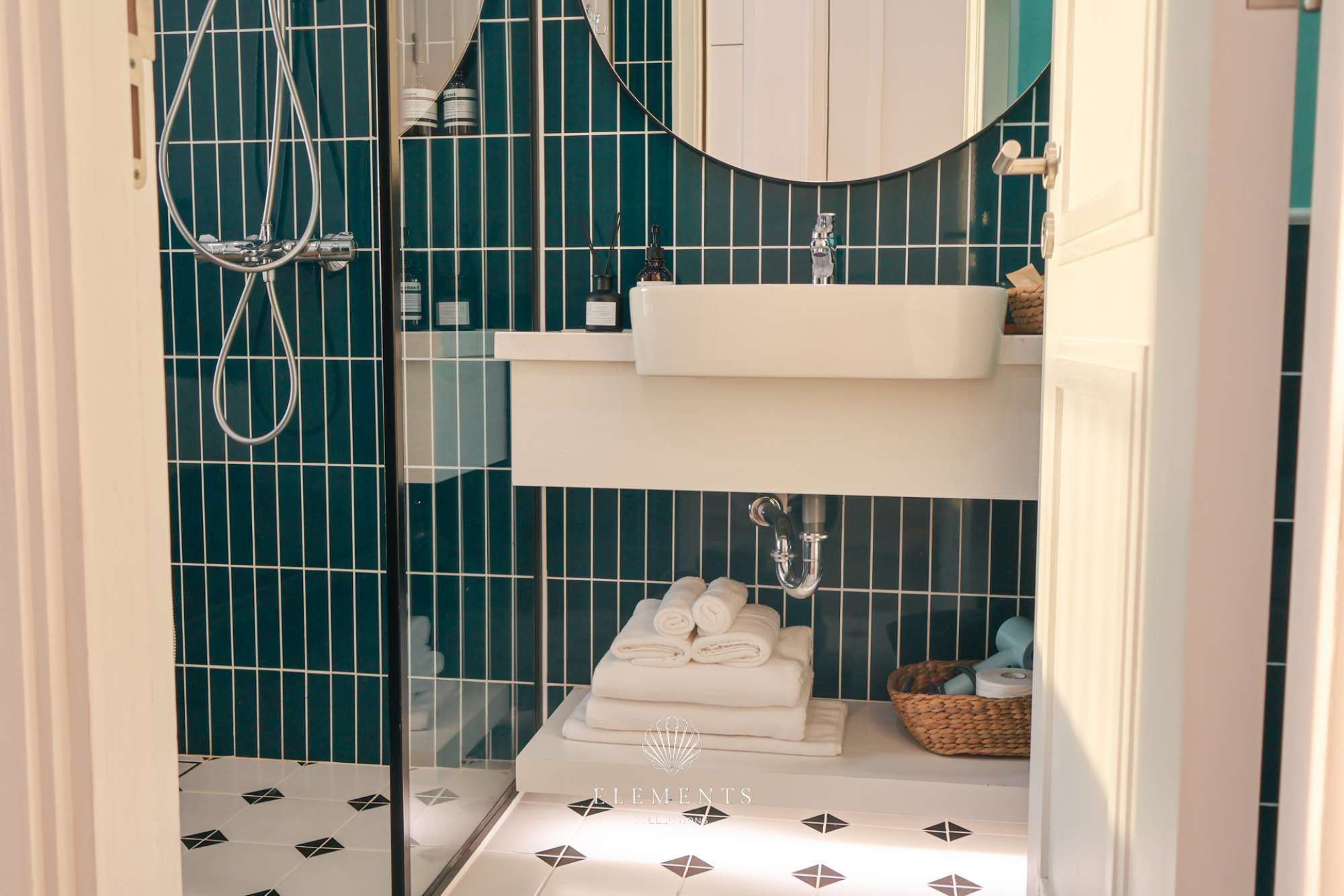 Sèche-cheveux, bidet