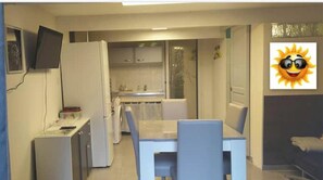 Unclassified image, 5 of 11, button - T2 and Pool UVc_wet (Ensuès-la-Redonne)