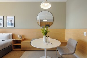 Studio | Dining room - Via Insurgentes by Wynwood House (Mexico City)