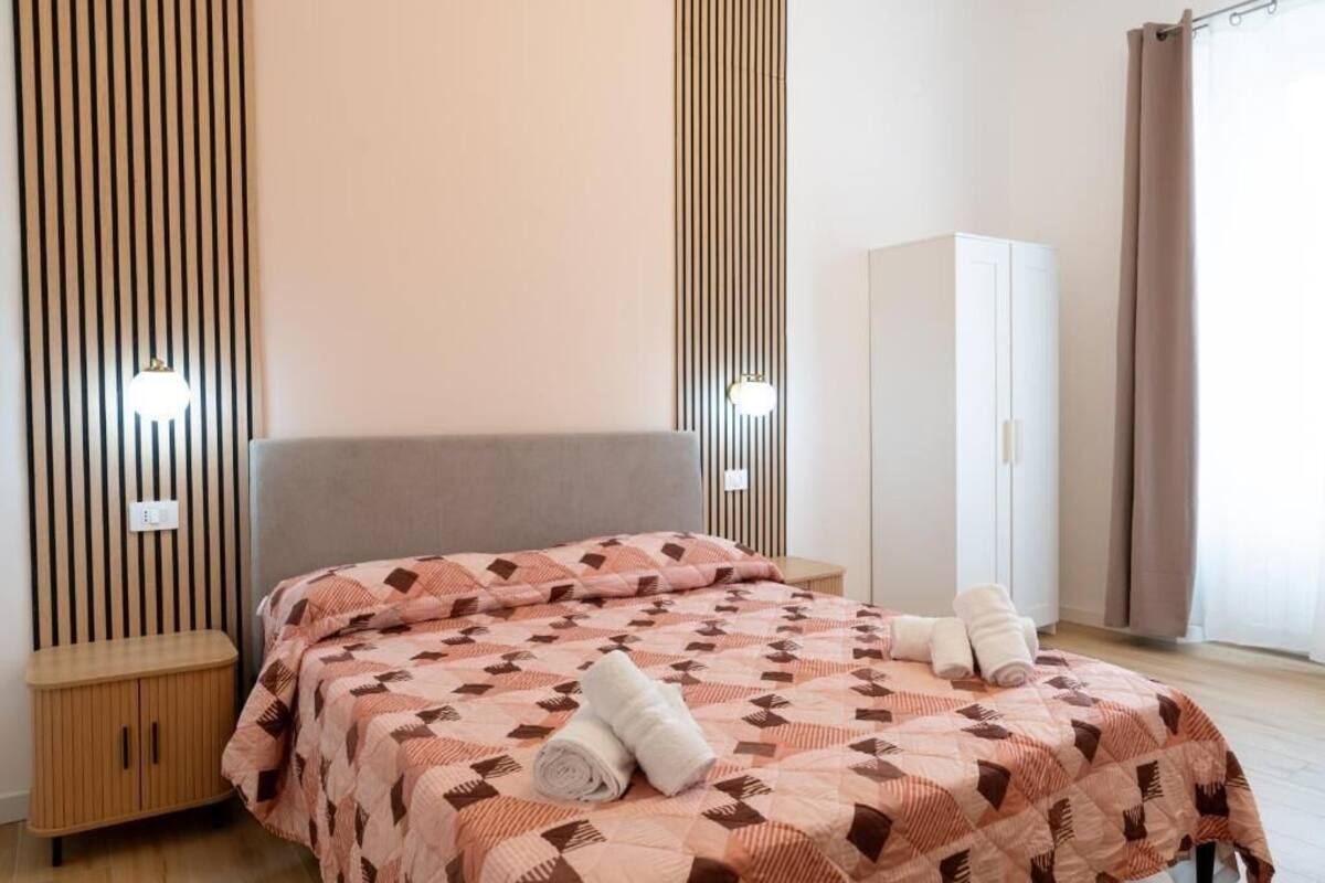 Superior Double Room, Courtyard View | Seterika/papan seterika, Wi-fi percuma