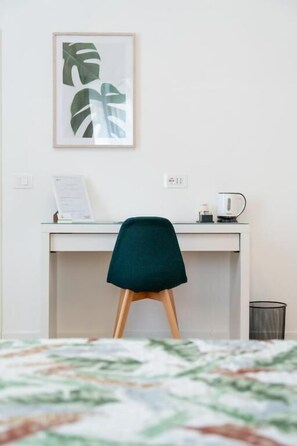Suite, City View | Interior - Il Giardinetto Guest House (Civitavecchia)