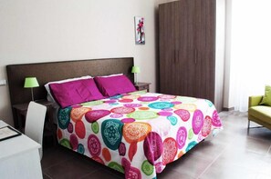 Chambre Double ou avec lits jumeaux, vue cour intérieure