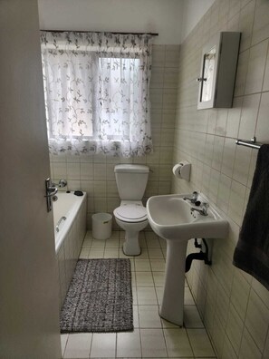 Bathroom - 5 Beach Dunes (Richards Bay)