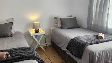 Nhà Duplex dành cho gia đình, không hút thuốc, quang cảnh vườn | Quang cảnh đường phố