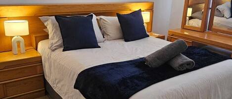 Rideaux occultants, fer et planche à repasser, Wi-Fi gratuit