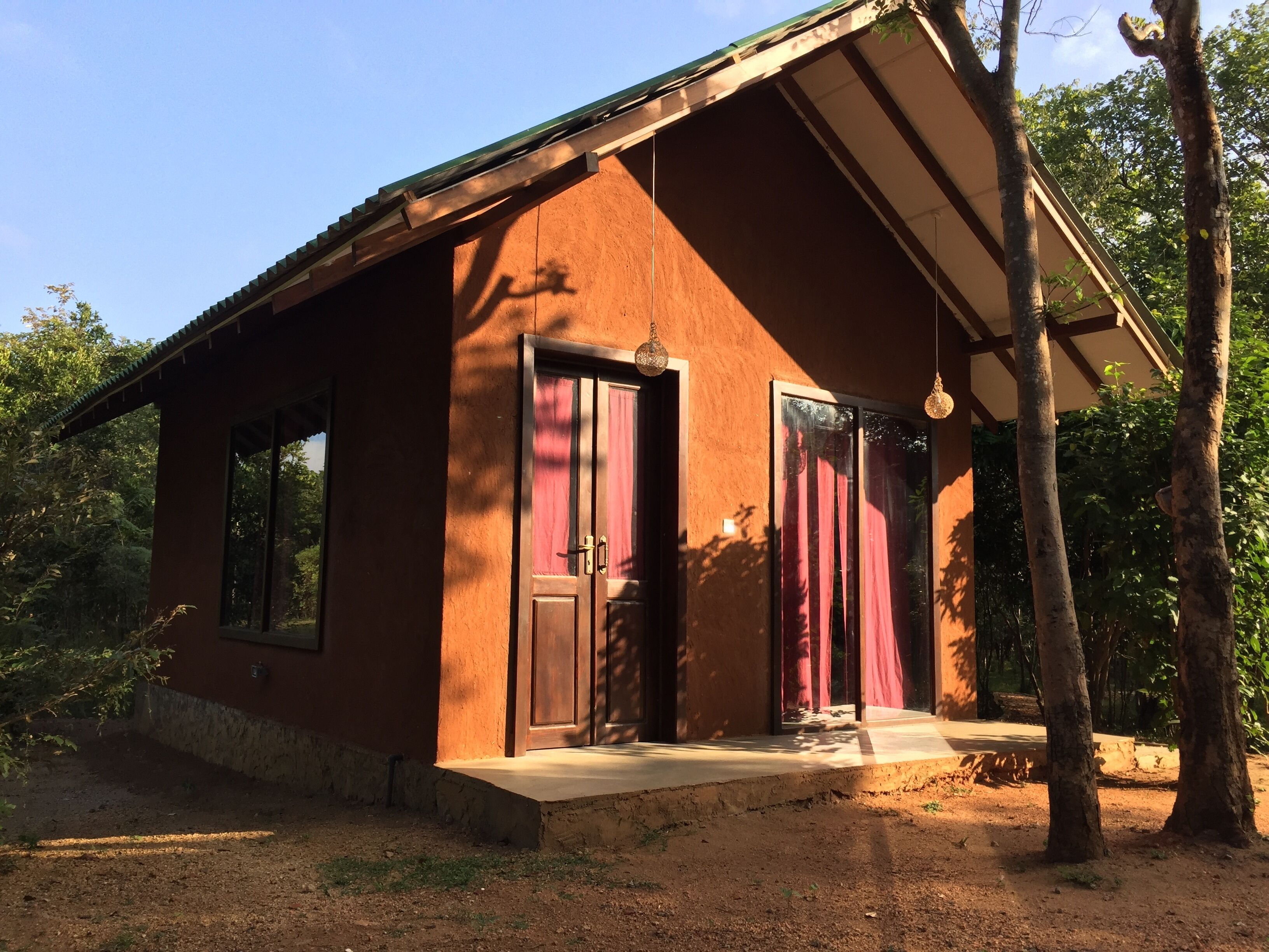 Quarto triplo, varanda, vista para o pátio