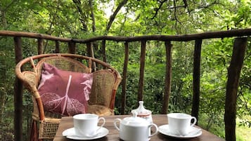 Casa sull'albero Classic, balcone, vista cortile | Terrazza/patio