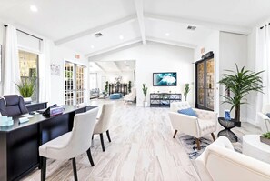 Property amenity - Landing Chic 1bd, Gym, Pool (San Antonio)