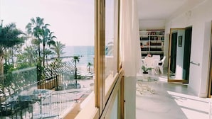 Unclassified image, 5 of 18, button - Mayoral Frontline Marbella (Marbella)