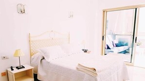 Unclassified image, 2 of 18, button - Mayoral Frontline Marbella (Marbella)